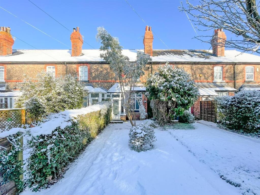 2 bed Mid Terraced House for rent in Hale. From Ashworth Holme - Sale 2 bed Mid Terraced House for rent in Hale. From Ashworth Holme - Sale