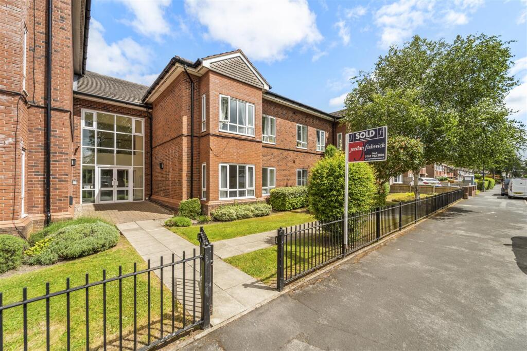 2 bed Detached for rent in Sale. From Ashworth Holme - Sale