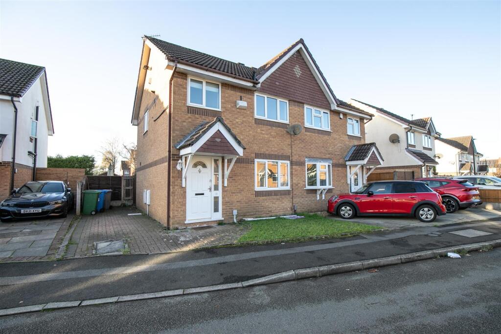 3 bed Detached for rent in Sale. From Ashworth Holme - Sale 3 bed Detached for rent in Sale. From Ashworth Holme - Sale