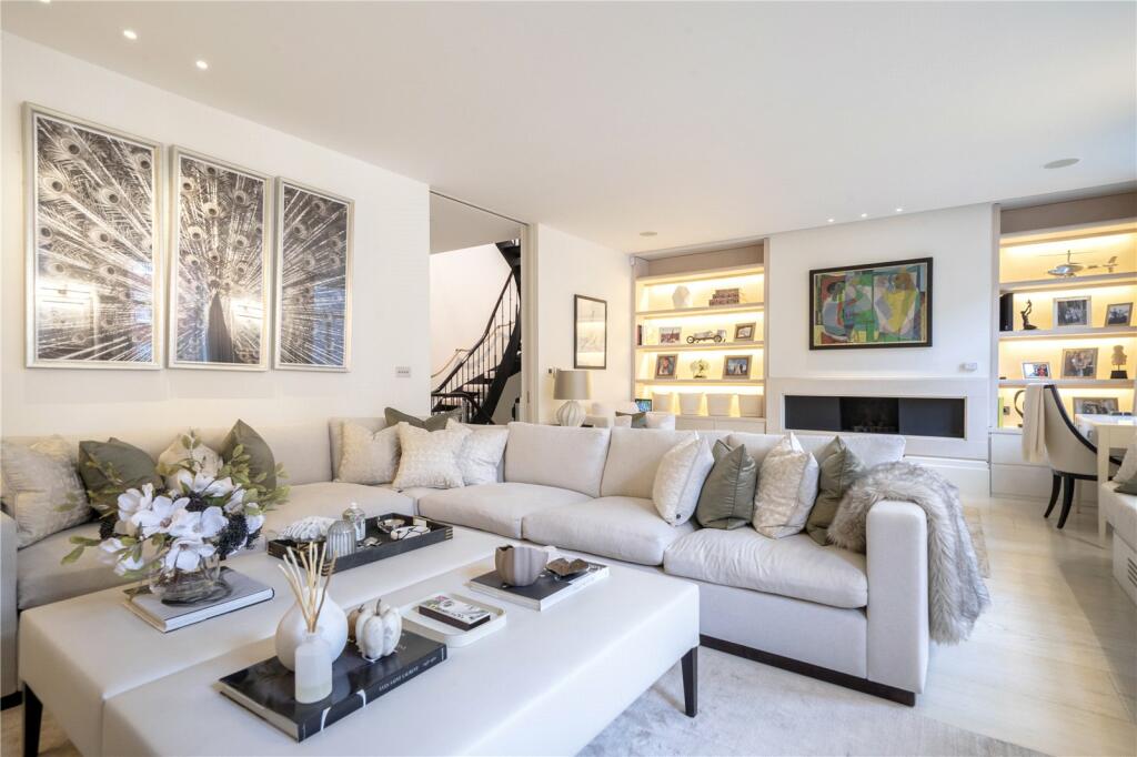 4 bed Mews for rent in Paddington. From Chestertons Estate Agents - Mayfair Lettings