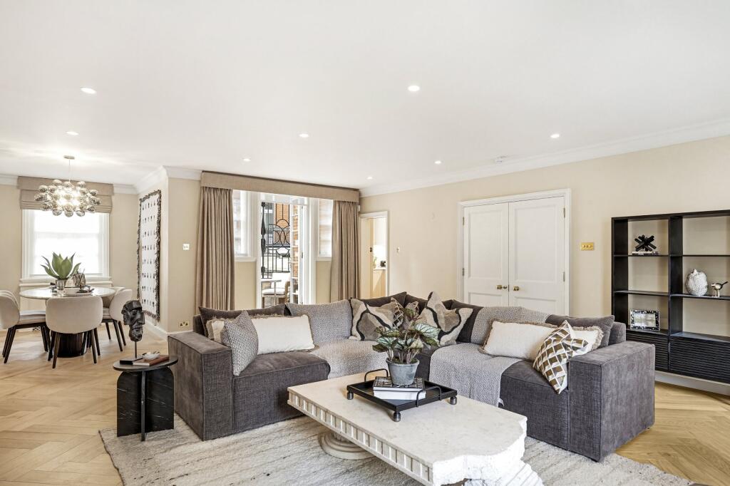 3 bed Mews for rent in Paddington. From Chestertons Estate Agents - Mayfair Lettings