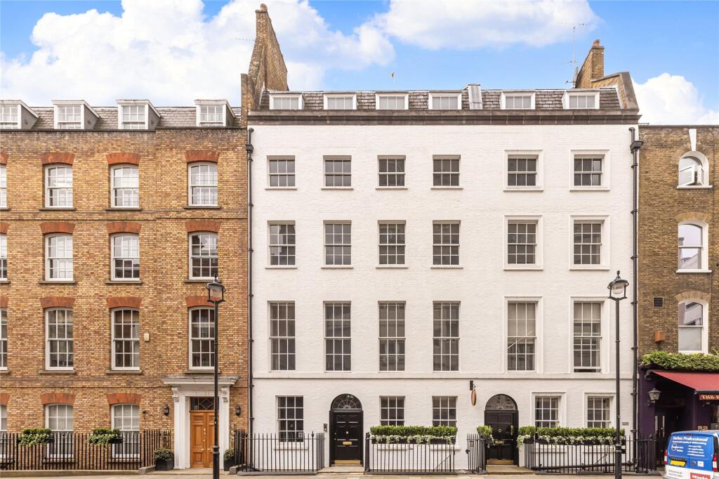 1 bed 1st Floor Flat for rent in Westminster. From Chestertons Estate Agents - Mayfair Lettings