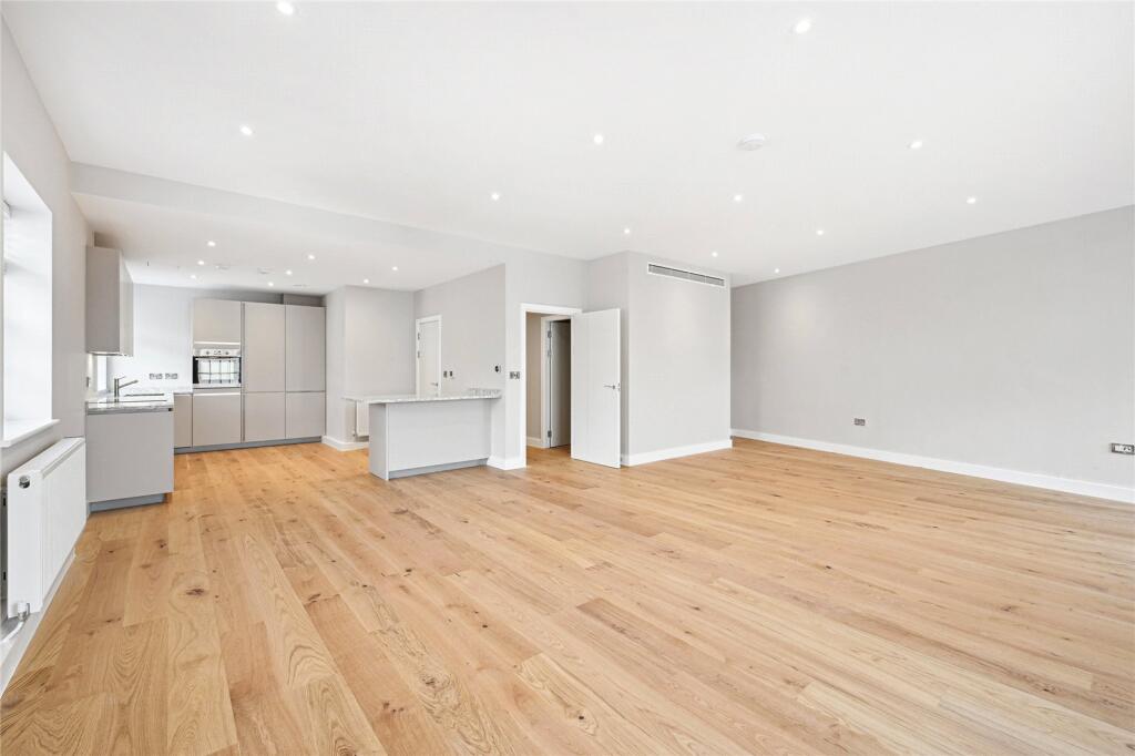 3 bed 1st Floor Flat for rent in Westminster. From Chestertons Estate Agents - Mayfair Lettings