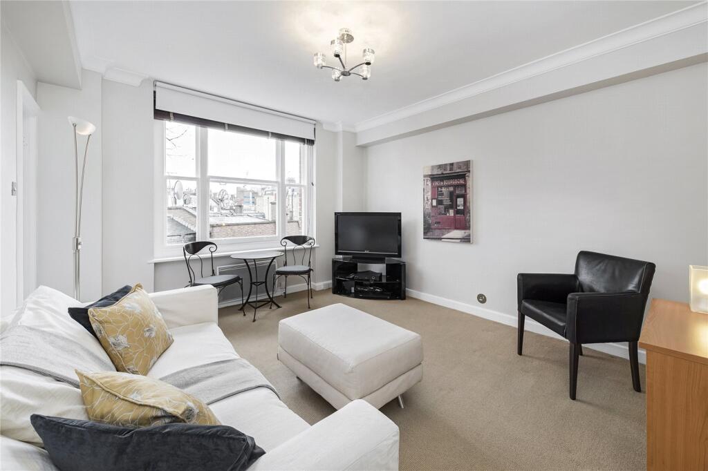 1 bed Mid Terraced House for rent in Westminster. From Chestertons Estate Agents - Mayfair Lettings
