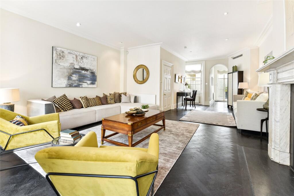 6 bed Detached for rent in Westminster. From Chestertons Estate Agents - Mayfair Lettings