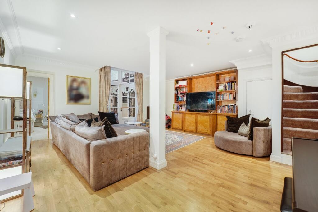 2 bed 1st Floor Flat for rent in Westminster. From Chestertons Estate Agents - Mayfair Lettings