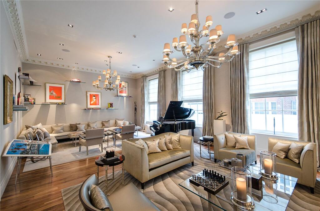 4 bed Mid Terraced House for rent in Paddington. From Chestertons Estate Agents - Mayfair Lettings 4 bed Mid Terraced House for rent in Paddington. From Chestertons Estate Agents - Mayfair Lettings