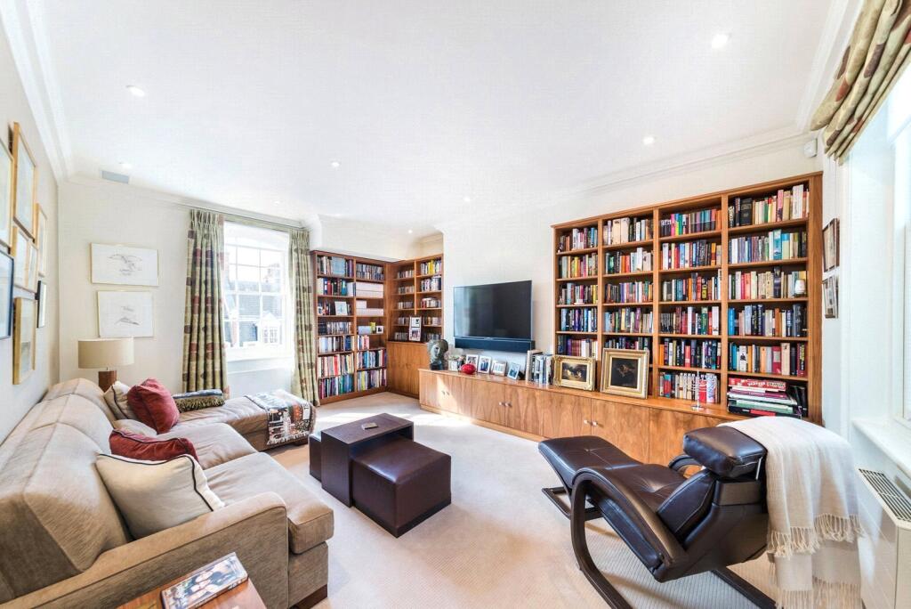 3 bed Mid Terraced House for rent in Paddington. From Chestertons Estate Agents - Mayfair Lettings