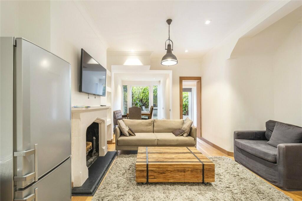 2 bed Flat for rent in Paddington. From Chestertons Estate Agents - Notting Hill Lettings