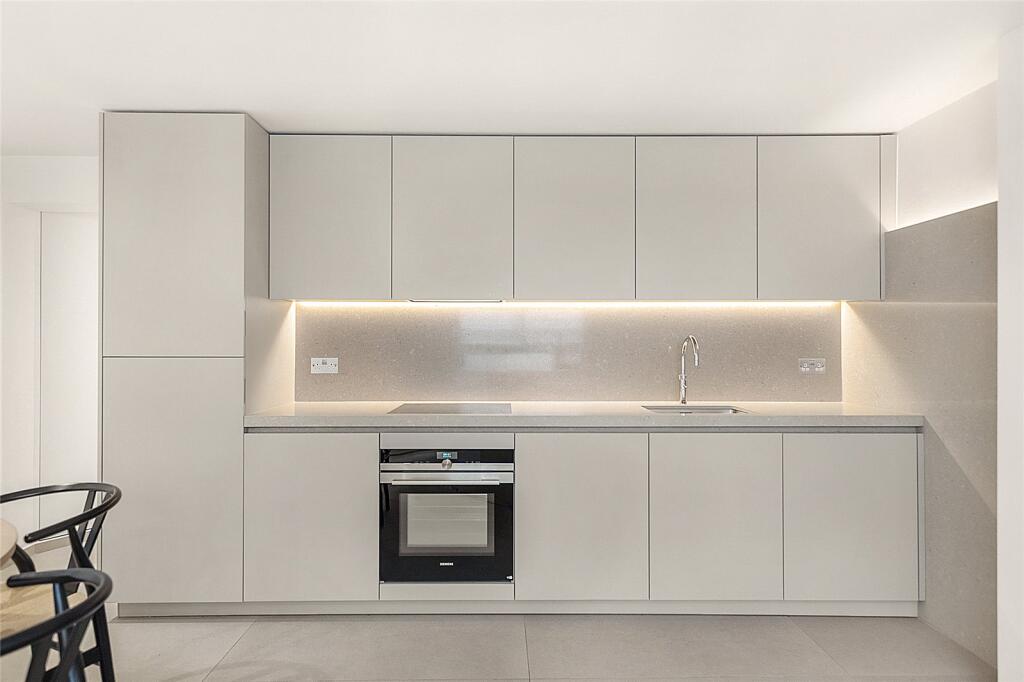 2 bed 1st Floor Flat for rent in Paddington. From Chestertons Estate Agents - Notting Hill Lettings