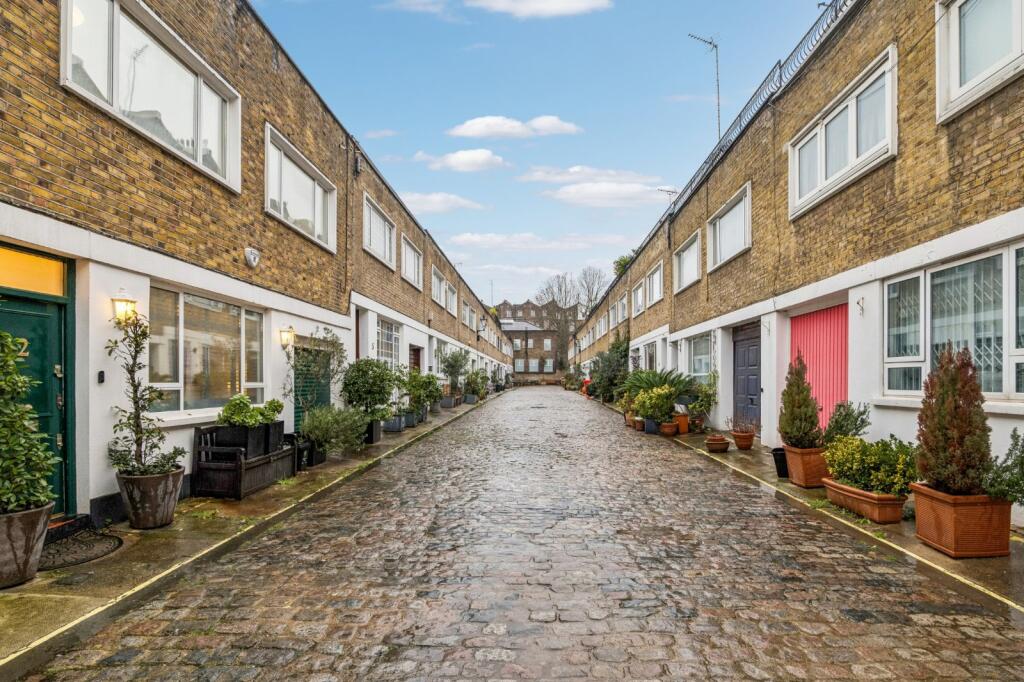 4 bed Mews for rent in Paddington. From Chestertons Estate Agents - Notting Hill Lettings