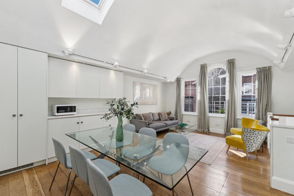 3 bed Mews for rent in Paddington. From Chestertons Estate Agents - Notting Hill Lettings
