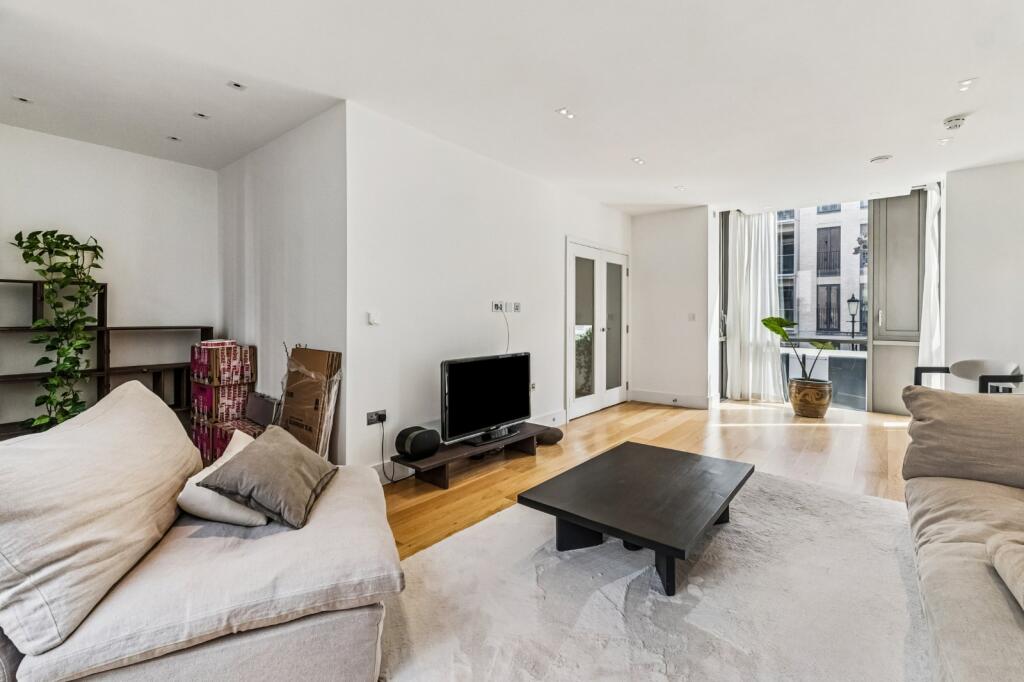 3 bed Detached for rent in Willesden. From Chestertons Estate Agents - Notting Hill Lettings