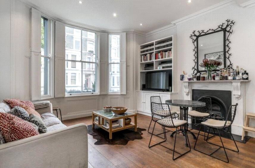 2 bed 1st Floor Flat for rent in Kensington. From Chestertons Estate Agents - Notting Hill Lettings 2 bed 1st Floor Flat for rent in Kensington. From Chestertons Estate Agents - Notting Hill Lettings