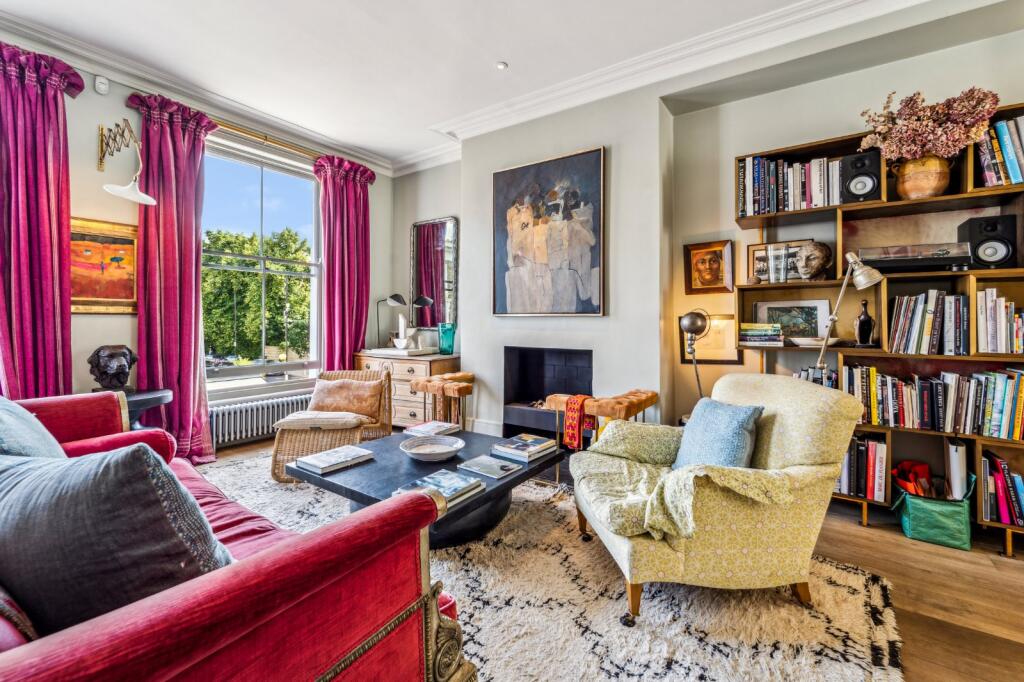2 bed Mid Terraced House for rent in Kensington. From Chestertons Estate Agents - Notting Hill Lettings 2 bed Mid Terraced House for rent in Kensington. From Chestertons Estate Agents - Notting Hill Lettings