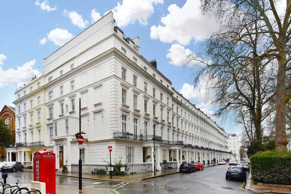 1 bed Mid Terraced House for rent in Paddington. From Chestertons Estate Agents - Notting Hill Lettings