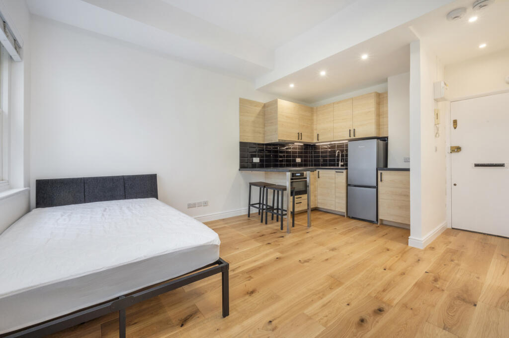 1 bed 1st Floor Flat for rent in Paddington. From Chestertons Estate Agents - Notting Hill Lettings
