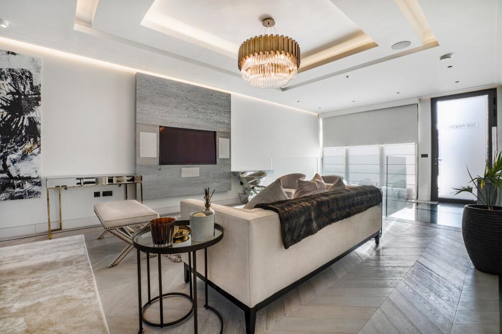 1 bed Annexe for rent in Kensington. From Chestertons Estate Agents - Notting Hill Lettings