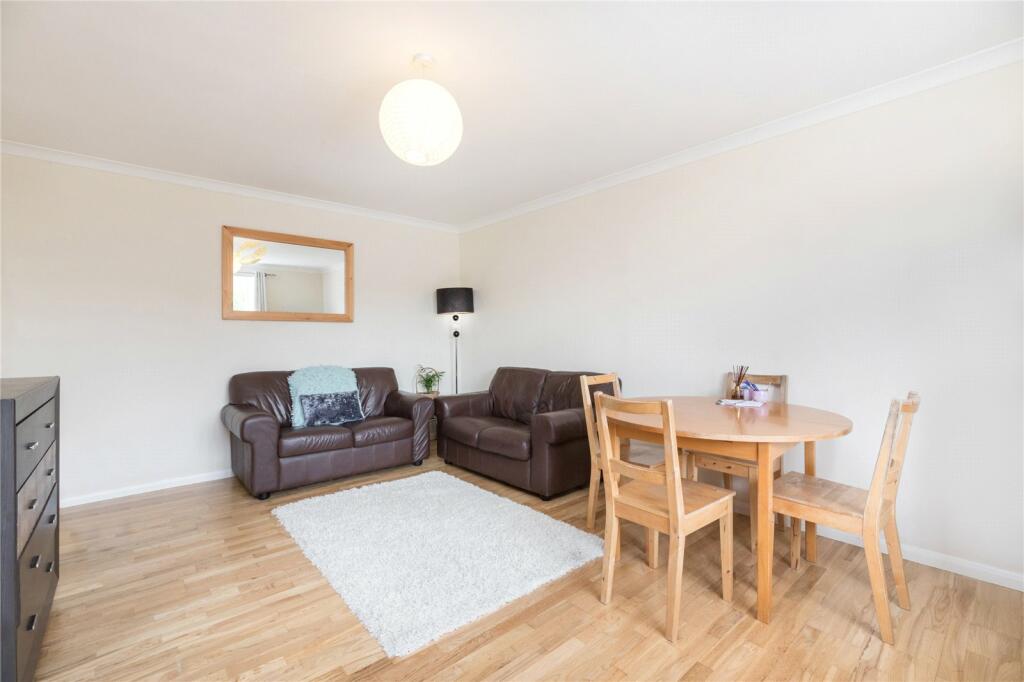 2 bed Mews for rent in Wandsworth. From Chestertons Estate Agents - Putney Lettings