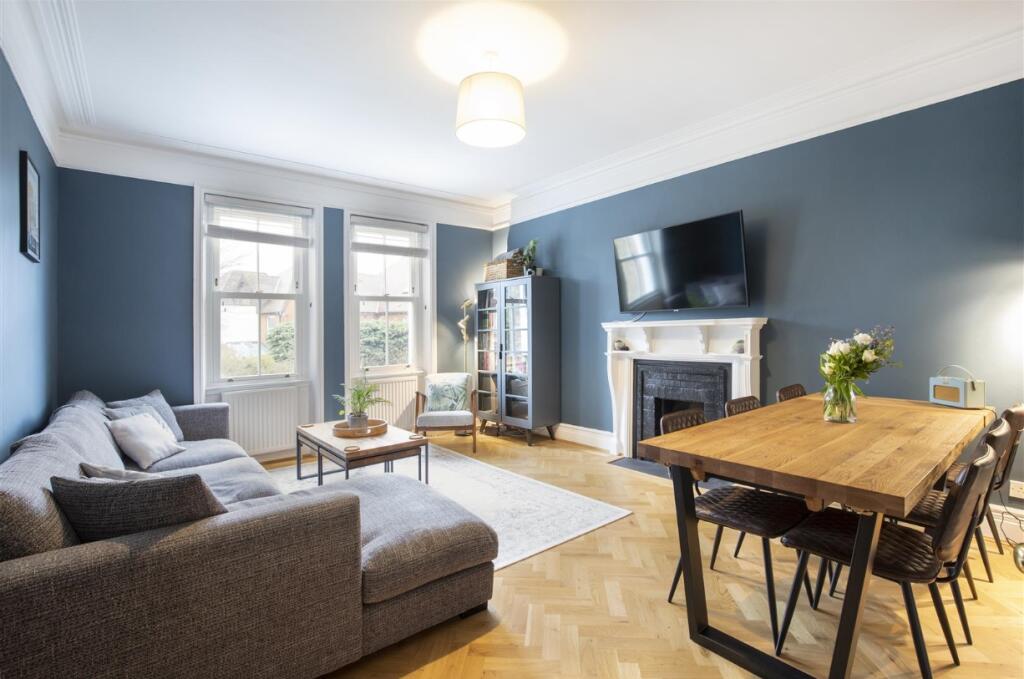 2 bed 1st Floor Flat for rent in Putney. From Chestertons Estate Agents - Putney Lettings