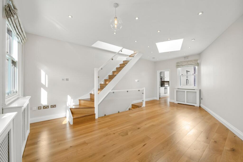 3 bed Mid Terraced House for rent in Putney. From Chestertons Estate Agents - Putney Lettings 3 bed Mid Terraced House for rent in Putney. From Chestertons Estate Agents - Putney Lettings