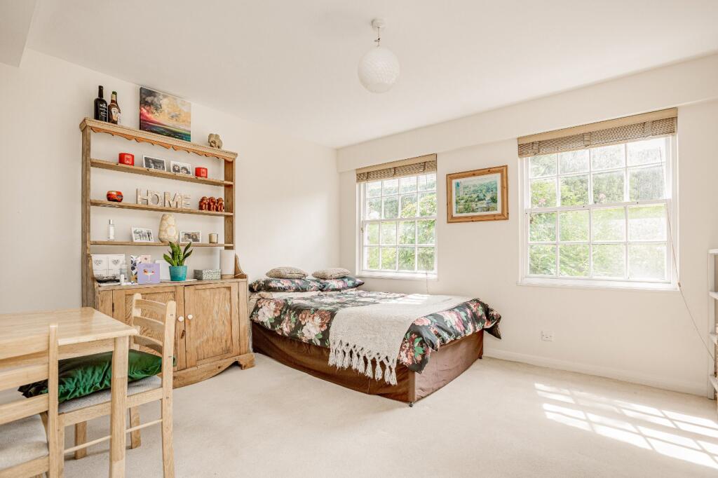 0 bed 1st Floor Flat for rent in Putney. From Chestertons Estate Agents - Putney Lettings