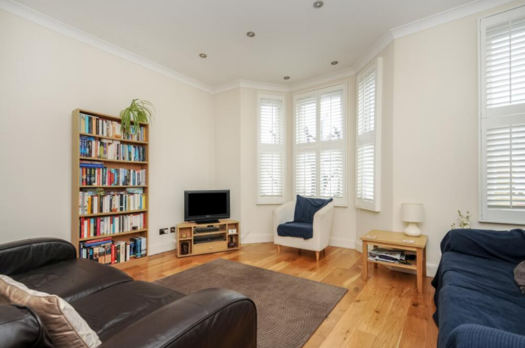 3 bed 1st Floor Flat for rent in Putney. From Chestertons Estate Agents - Putney Lettings