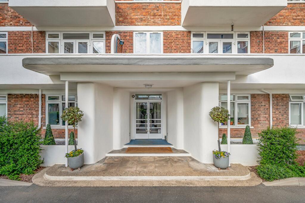 2 bed 1st Floor Flat for rent in Putney. From Chestertons Estate Agents - Putney Lettings