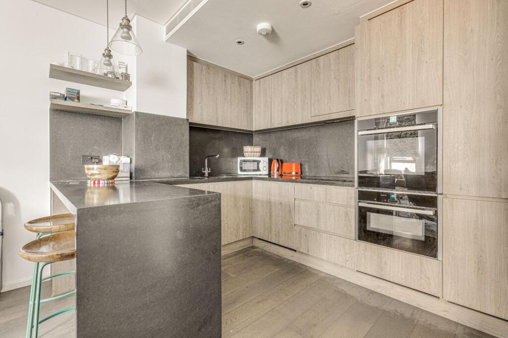 2 bed 1st Floor Flat for rent in Putney. From Chestertons Estate Agents - Putney Lettings