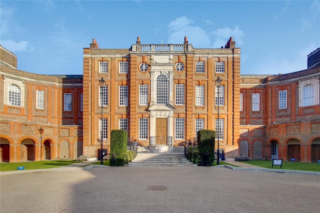 3 bed 1st Floor Flat for rent in Putney. From Chestertons Estate Agents - Putney Lettings