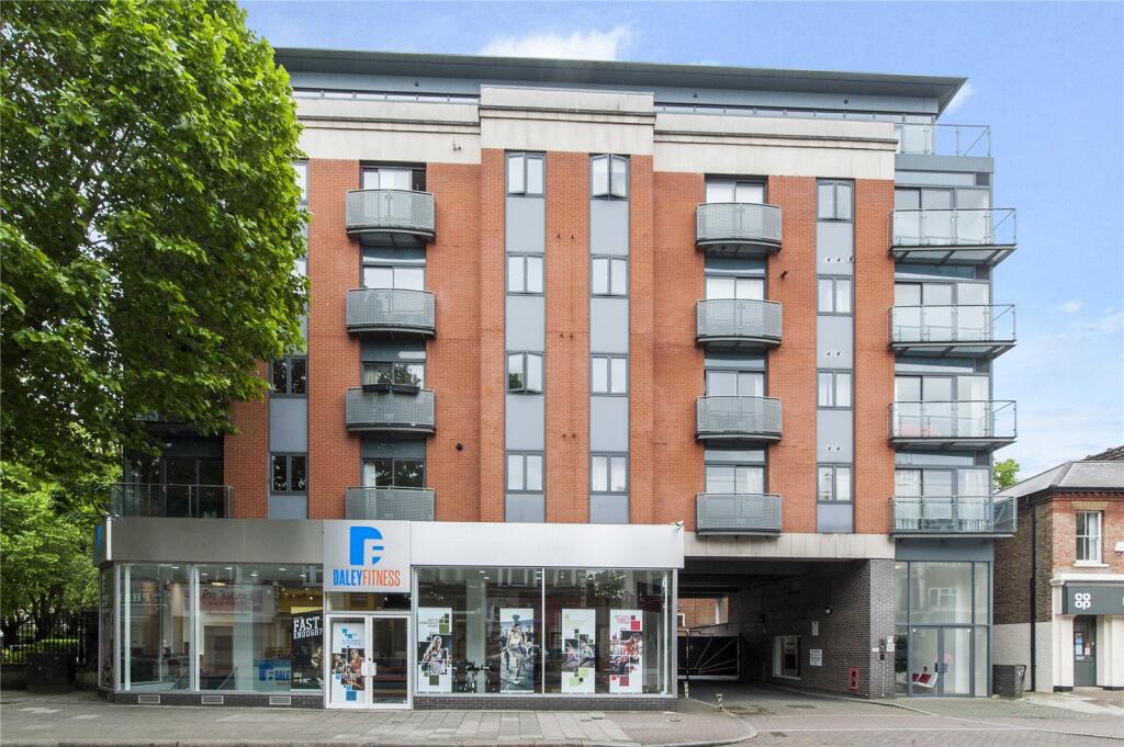 2 bed 1st Floor Flat for rent in Putney. From Chestertons Estate Agents - Putney Lettings