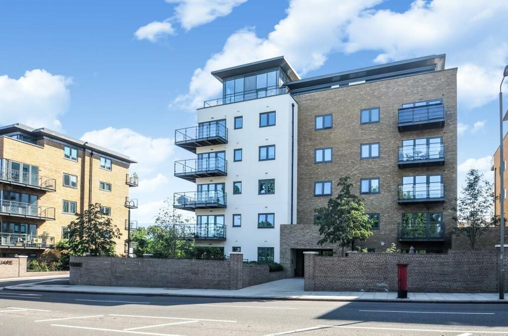 1 bed 1st Floor Flat for rent in Putney. From Chestertons Estate Agents - Putney Lettings