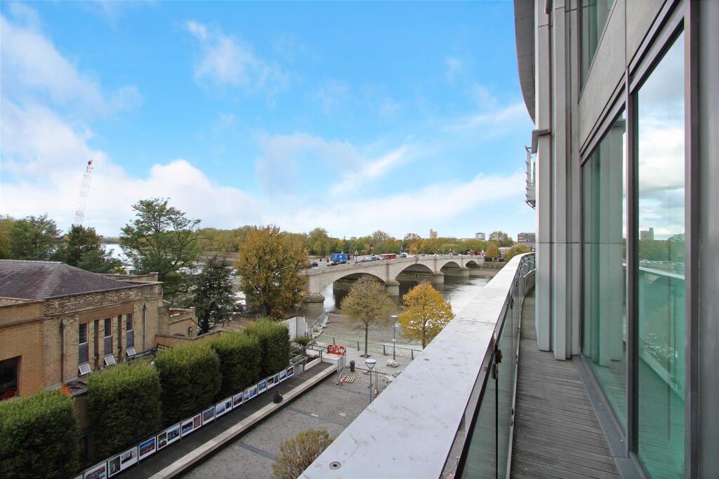 2 bed 1st Floor Flat for rent in Putney. From Chestertons Estate Agents - Putney Lettings