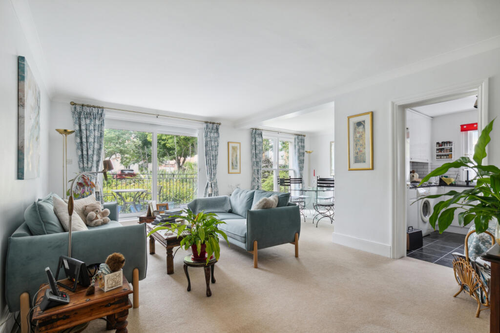 2 bed 1st Floor Flat for rent in Putney. From Chestertons Estate Agents - Putney Lettings 2 bed 1st Floor Flat for rent in Putney. From Chestertons Estate Agents - Putney Lettings