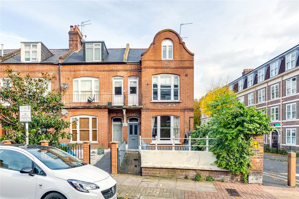 3 bed Annexe for rent in Putney. From Chestertons Estate Agents - Putney Lettings