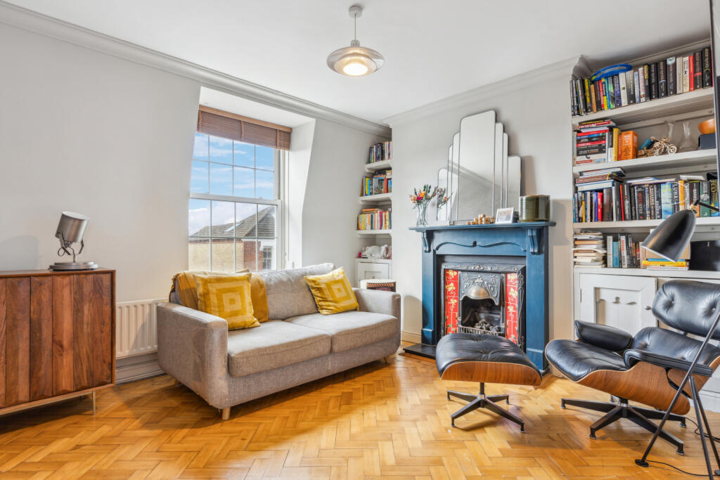 2 bed 1st Floor Flat for rent in Putney. From Chestertons Estate Agents - Putney Lettings
