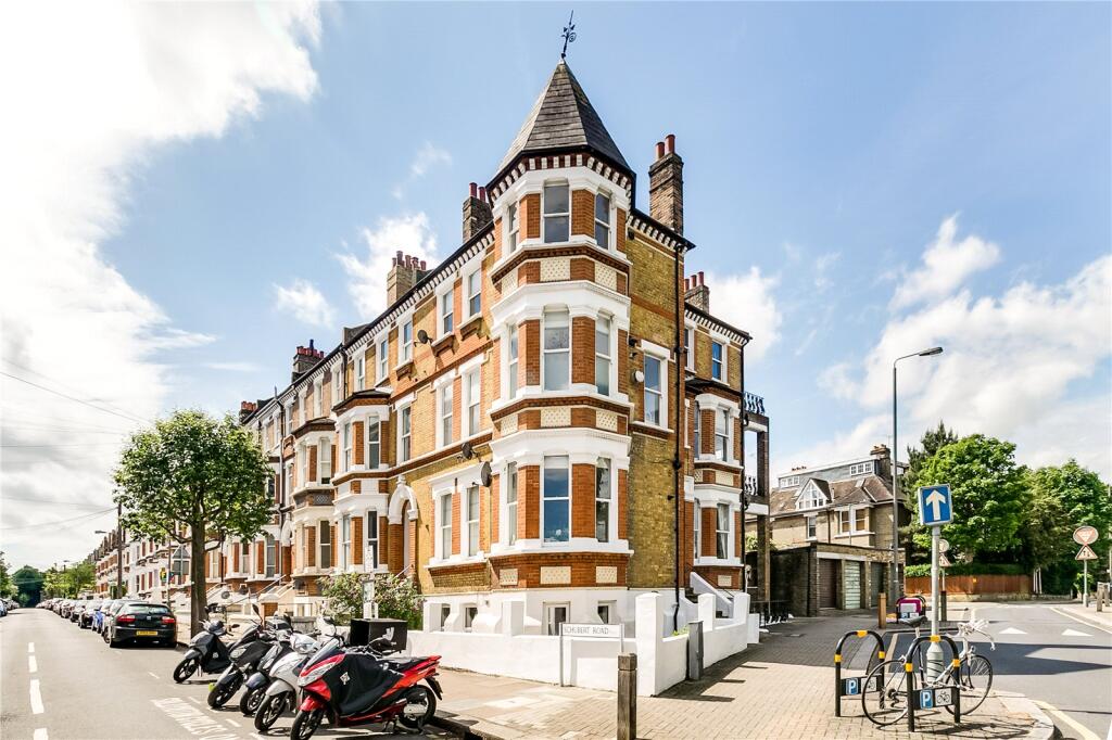 4 bed 1st Floor Flat for rent in Putney. From Chestertons Estate Agents - Putney Lettings 4 bed 1st Floor Flat for rent in Putney. From Chestertons Estate Agents - Putney Lettings
