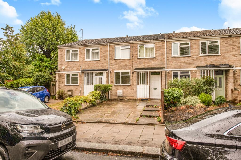 3 bed Detached for rent in Putney. From Chestertons Estate Agents - Putney Lettings