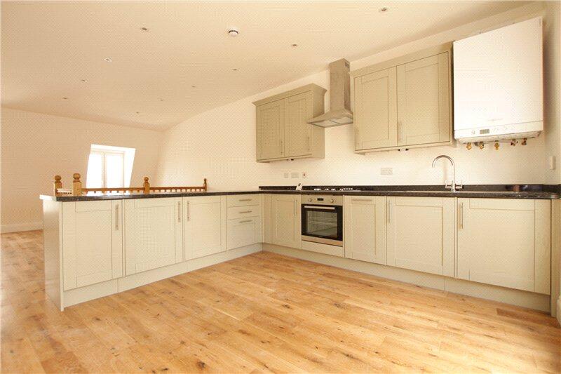 3 bed 1st Floor Flat for rent in Putney. From Chestertons Estate Agents - Putney Lettings