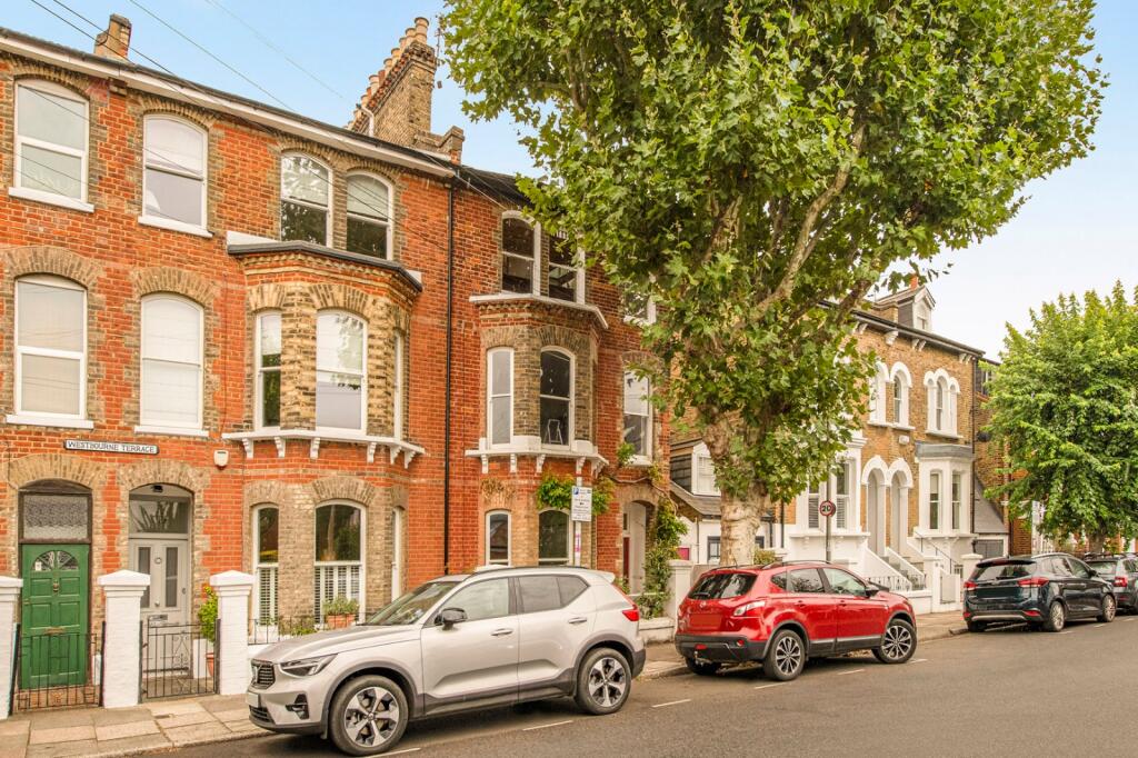 4 bed Detached for rent in Wandsworth. From Chestertons Estate Agents - Putney Lettings 4 bed Detached for rent in Wandsworth. From Chestertons Estate Agents - Putney Lettings