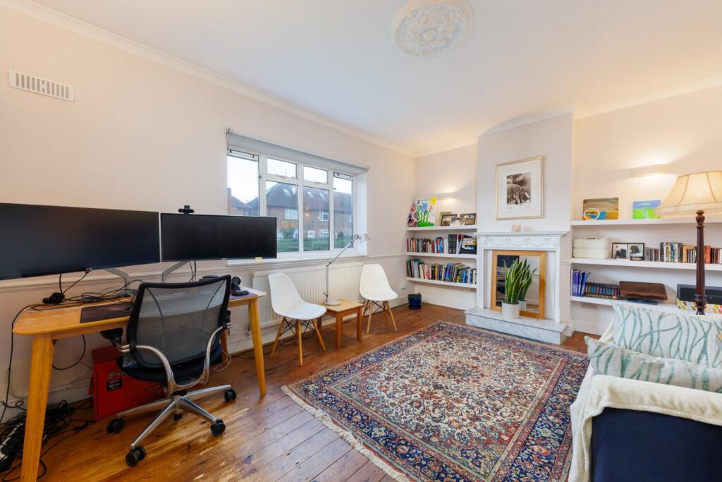 1 bed Detached for rent in Putney. From Chestertons Estate Agents - Putney Lettings