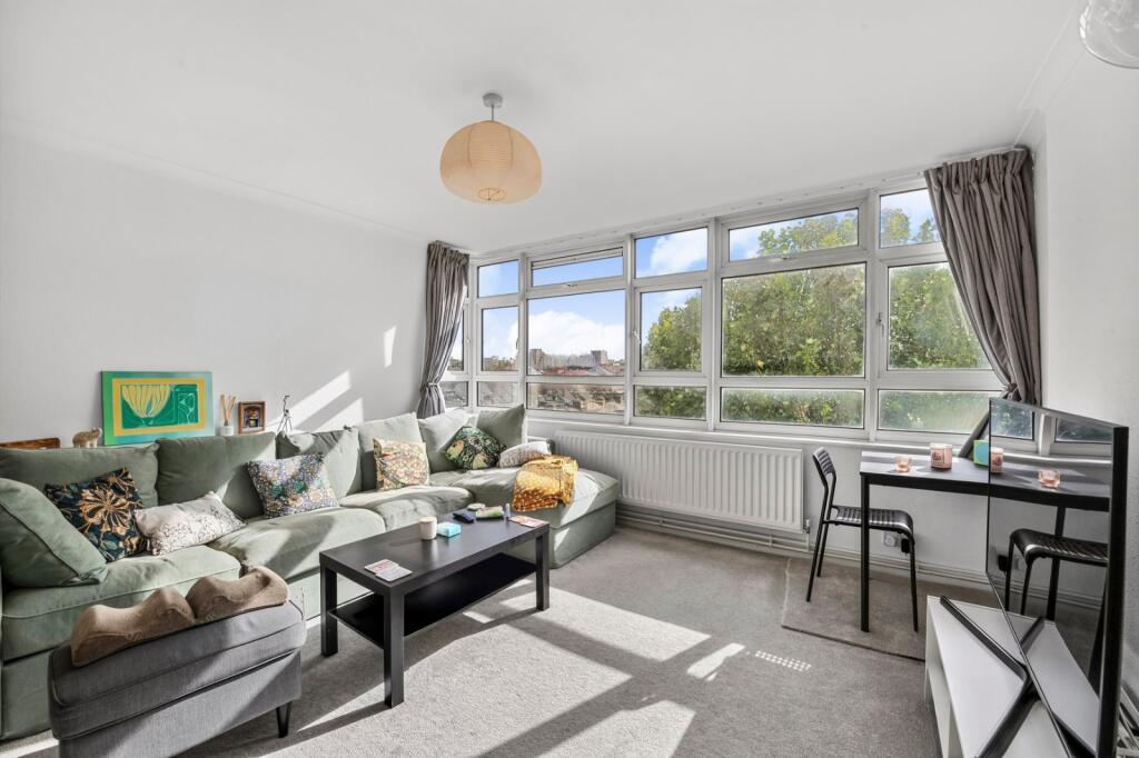 2 bed 1st Floor Flat for rent in Putney. From Chestertons Estate Agents - Putney Lettings