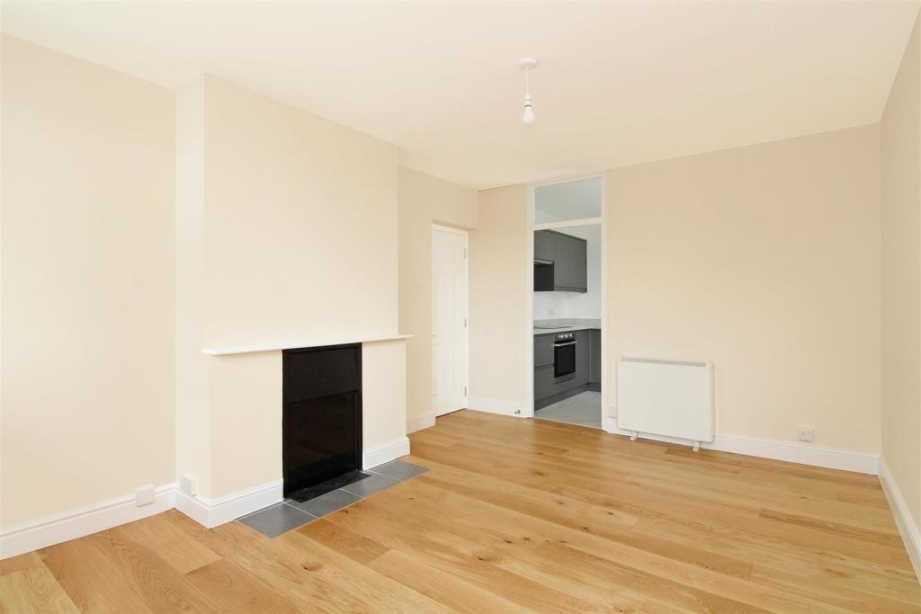 2 bed 1st Floor Flat for rent in Putney. From Chestertons Estate Agents - Putney Lettings