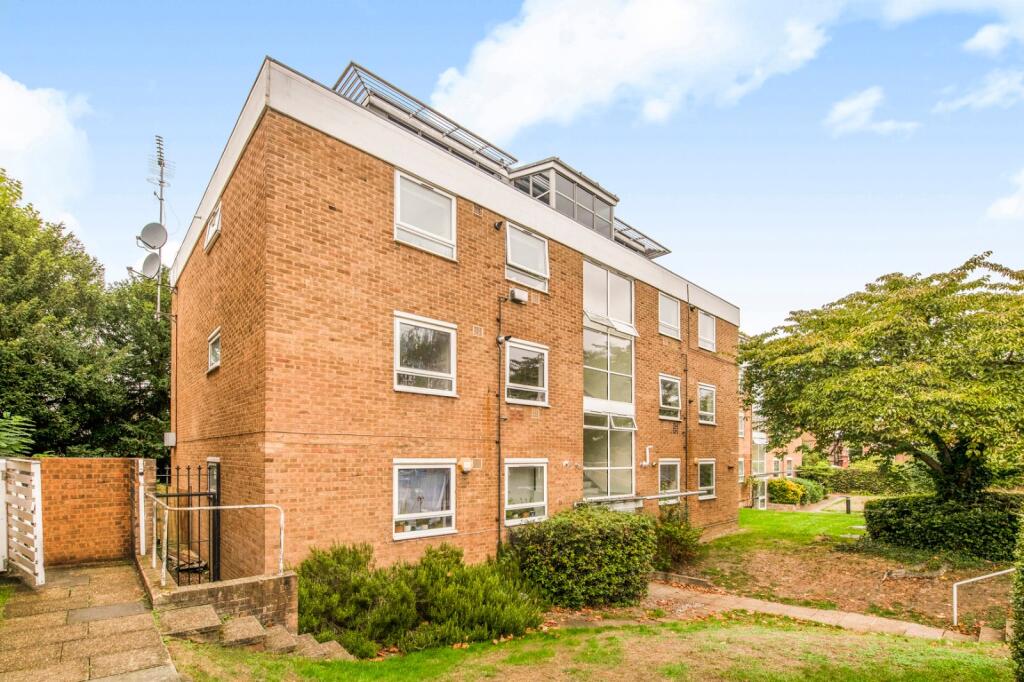2 bed 1st Floor Flat for rent in Putney. From Chestertons Estate Agents - Putney Lettings
