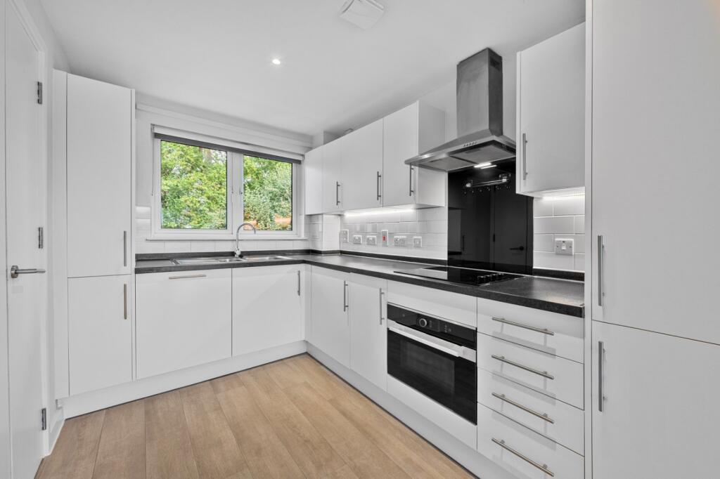 1 bed 1st Floor Flat for rent in Putney. From Chestertons Estate Agents - Putney Lettings