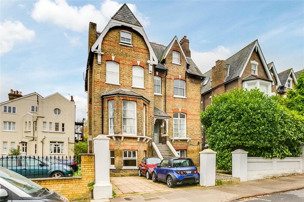 1 bed Flat for rent in Richmond. From Chestertons Estate Agents - Richmond Lettings