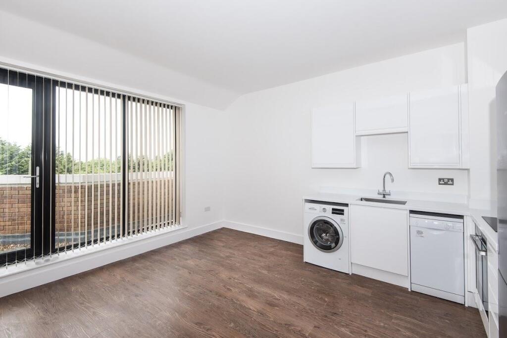 2 bed Flat for rent in Richmond. From Chestertons Estate Agents - Richmond Lettings