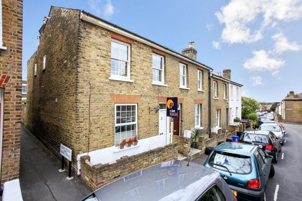 3 bed Mid Terraced House for rent in Richmond. From Chestertons Estate Agents - Richmond Lettings