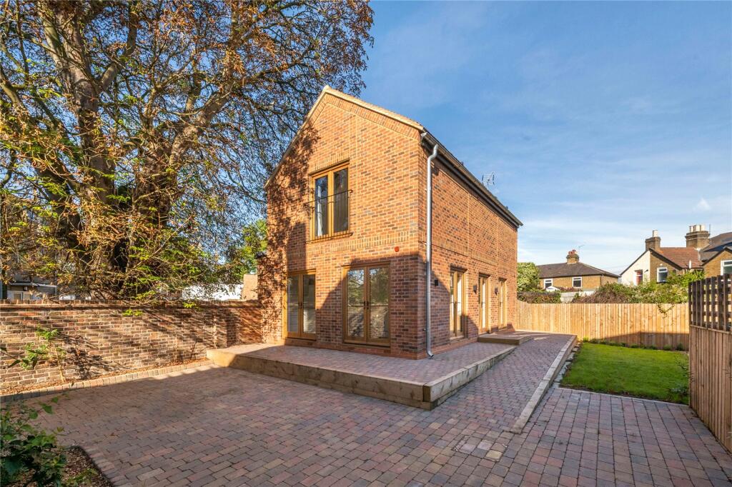 2 bed Detached House for rent in Feltham. From Chestertons Estate Agents - Richmond Lettings