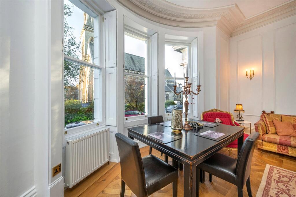 3 bed 1st Floor Flat for rent in Richmond. From Chestertons Estate Agents - Richmond Lettings